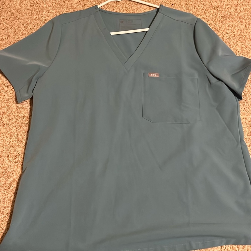 Gently used Fig top and bottom